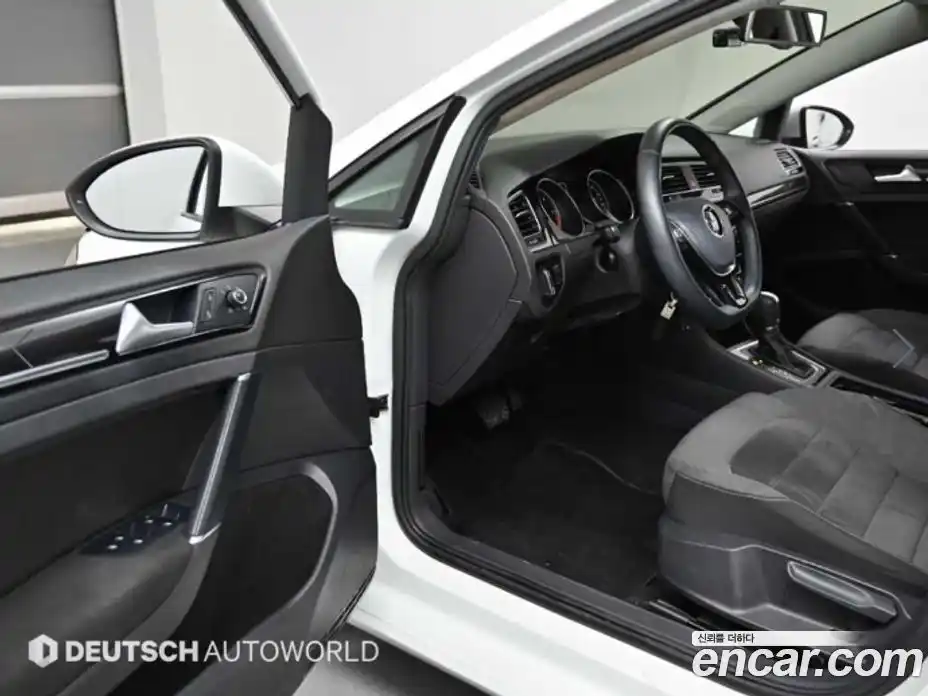 Volkswagen Golf 2013 1.6 гидро в Москве № 2061069, фото 11
