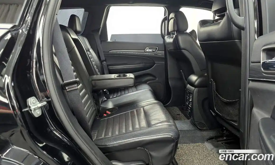 Jeep Cherokee 2019 3.6 гидро в Москве № 2061652, фото 18