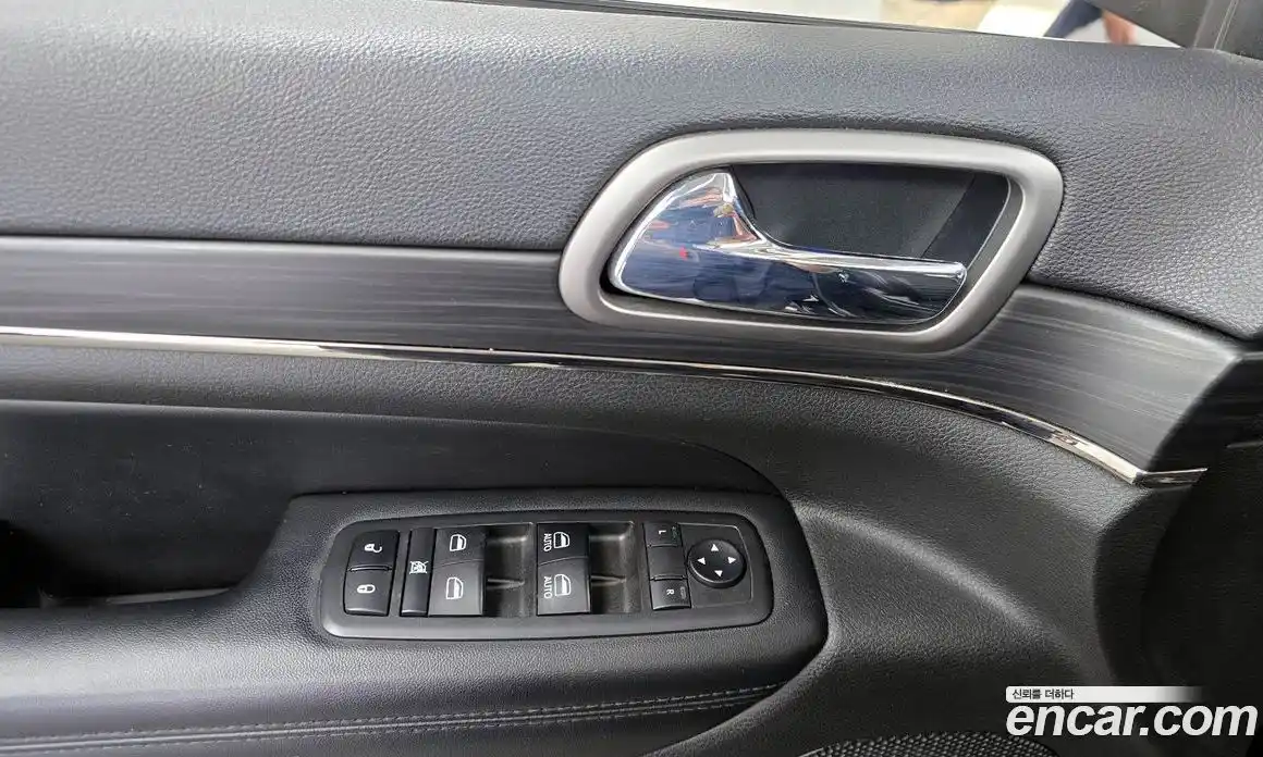 Jeep Cherokee 2019 3.6 гидро в Москве № 2061652, фото 29