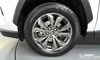 Toyota RAV4 2024 2.5 гидро в Москве № 2061910, миниатюра 5