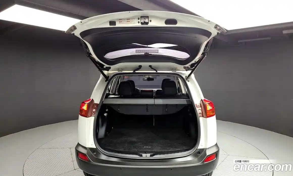 Toyota RAV4 2014 2.5 гидро в Москве № 2062141, фото 20