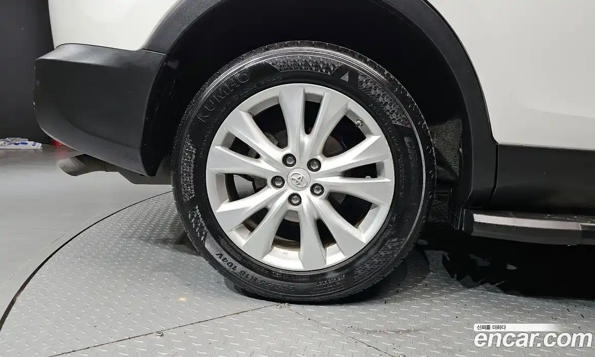 Toyota RAV4 2014 2.5 гидро в Москве № 2062141, фото 5