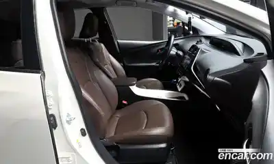 Toyota Prius 2016 1.8 гидро в Москве № 2062163, миниатюра 11