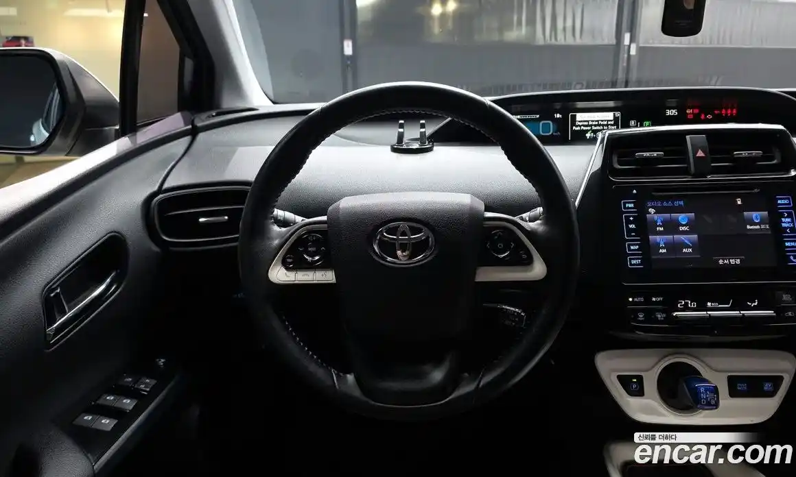 Toyota Prius 2016 1.8 гидро в Москве № 2062163, фото 13