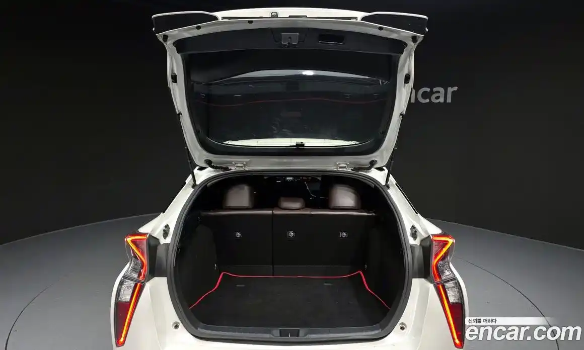 Toyota Prius 2016 1.8 гидро в Москве № 2062163, фото 20