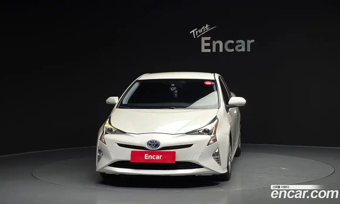 Toyota Prius 2016 1.8 гидро в Москве № 2062163, фото 3