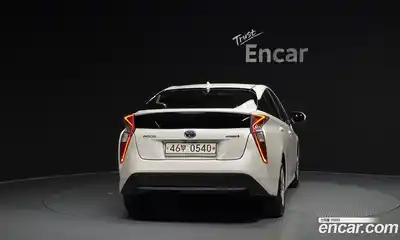 Toyota Prius 2016 1.8 гидро в Москве № 2062163, миниатюра 4
