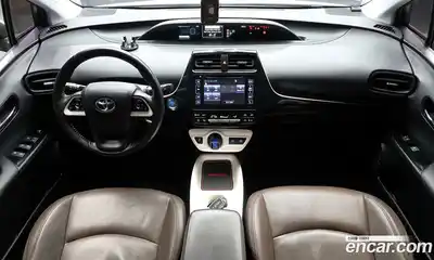 Toyota Prius 2016 1.8 гидро в Москве № 2062163, миниатюра 7