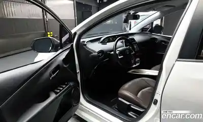 Toyota Prius 2016 1.8 гидро в Москве № 2062163, миниатюра 10