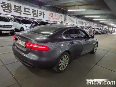 Jaguar XE 2015 2.0 гидро в Москве № 2064797, миниатюра 3
