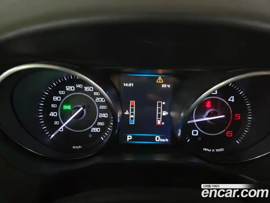 Jaguar XE 2015 2.0 гидро в Москве № 2064797, фото 8