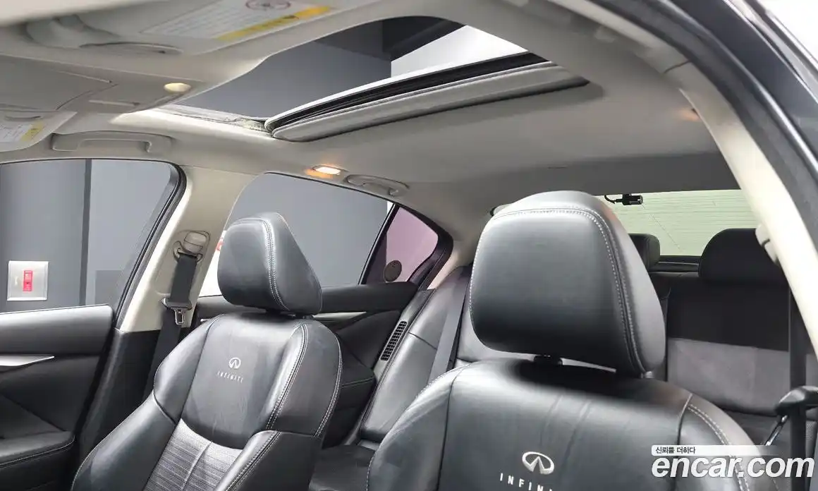 Infiniti Q50 2015 3.5 гидро в Москве № 2065290, фото 18