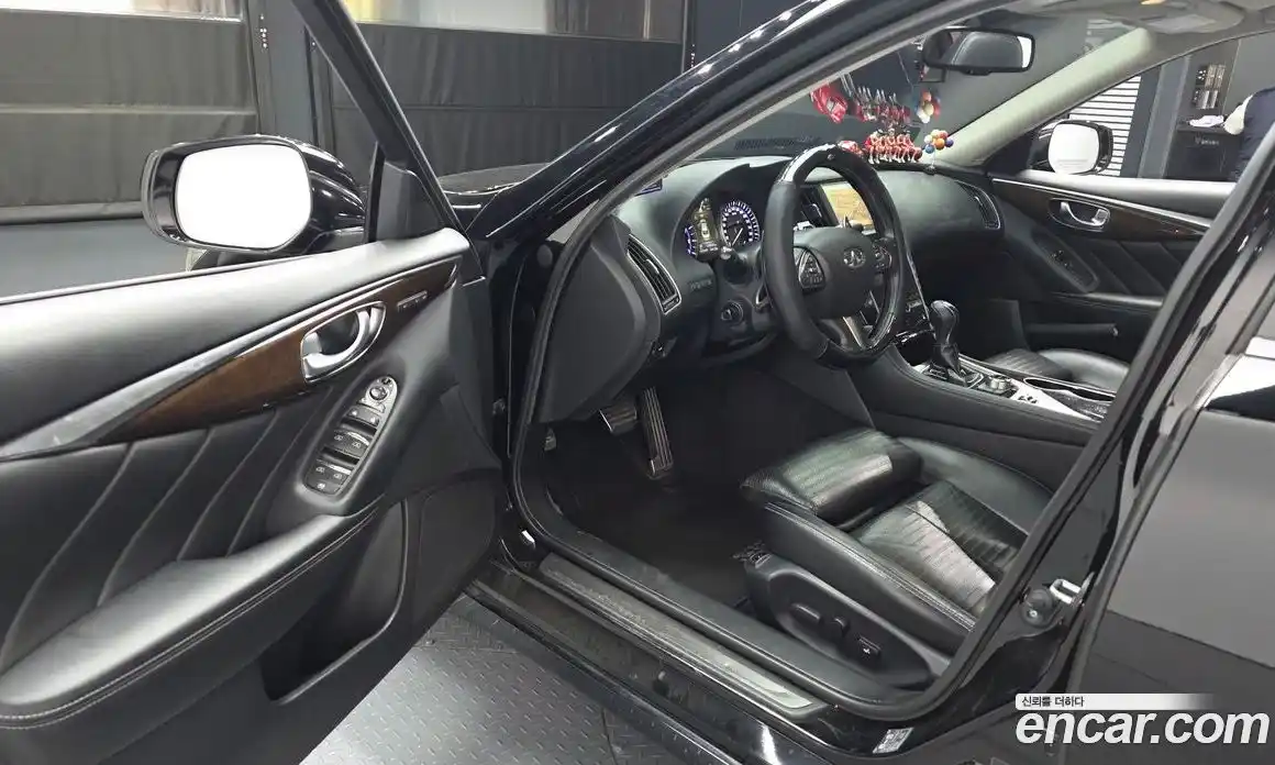 Infiniti Q50 2015 3.5 гидро в Москве № 2065290, фото 10