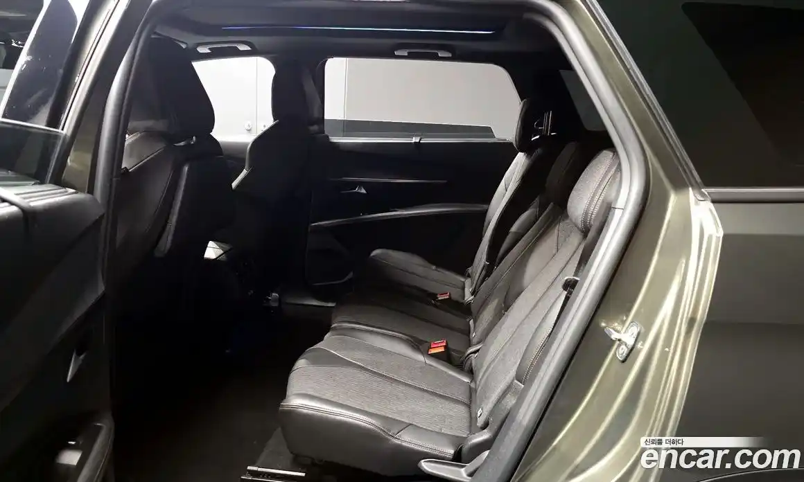 Peugeot 5008 2018 1.6 гидро в Москве, фото 16