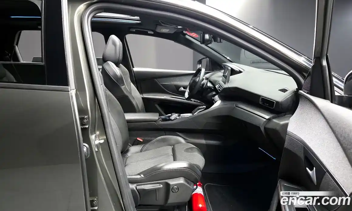 Peugeot 5008 2018 1.6 гидро в Москве, фото 17