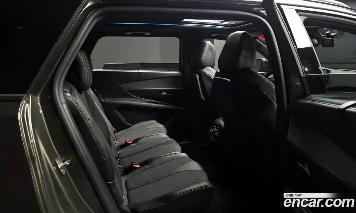 Peugeot 5008 2018 1.6 гидро в Москве, фото 18