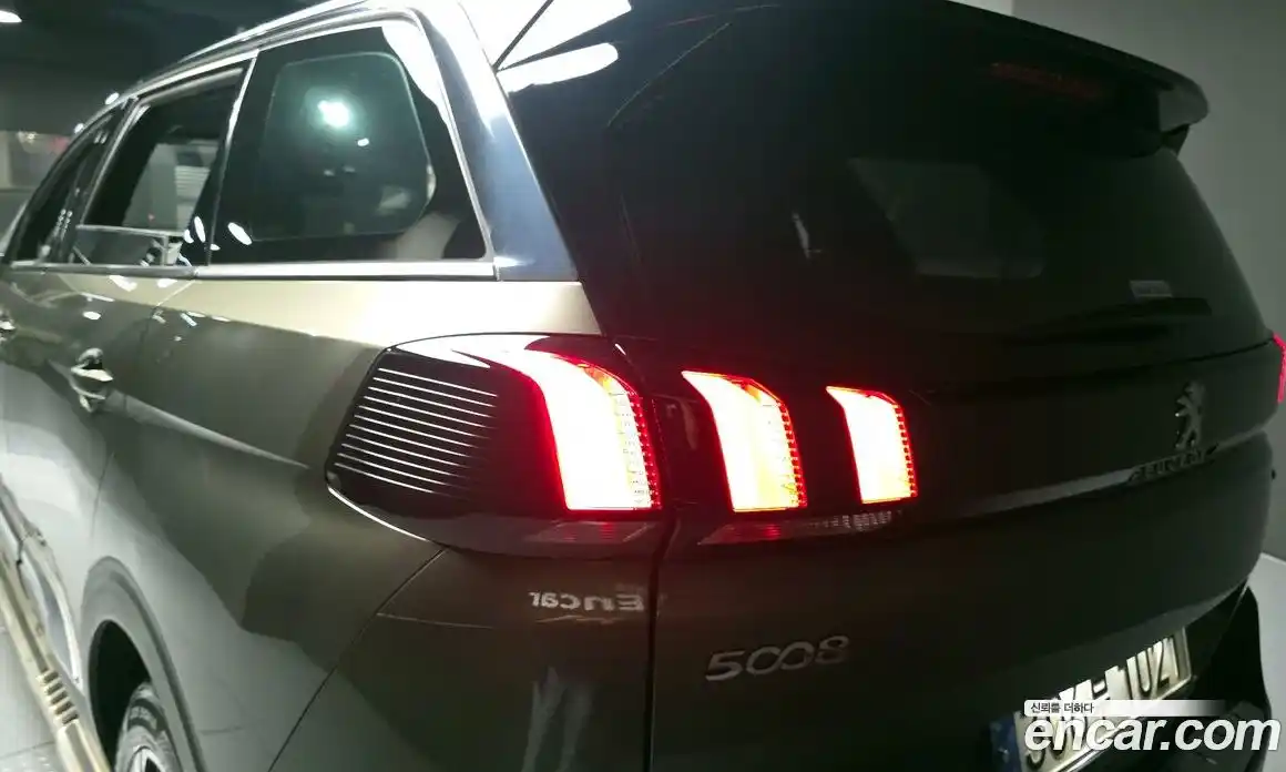 Peugeot 5008 2018 1.6 гидро в Москве, фото 9