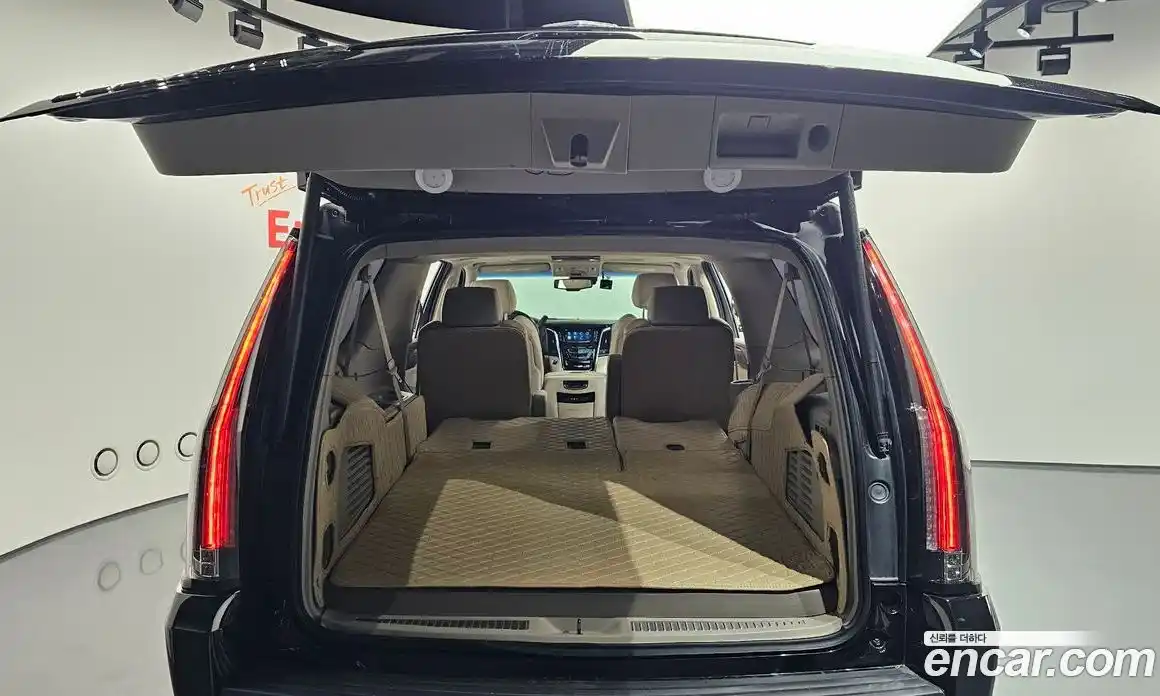 Cadillac Escalade 2015 6.2 гидро в Москве № 2065724, фото 18