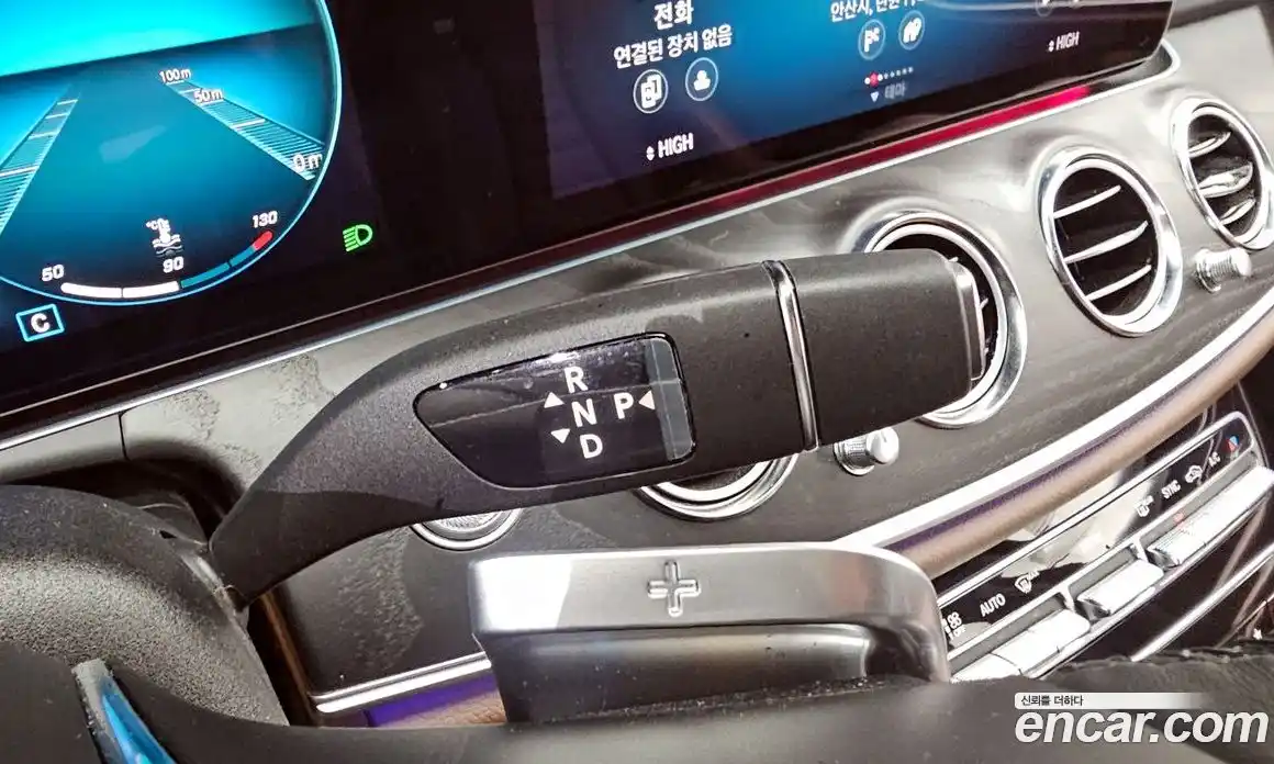 Mercedes-Benz E-Class 2023 2.0 гидро, фото 9