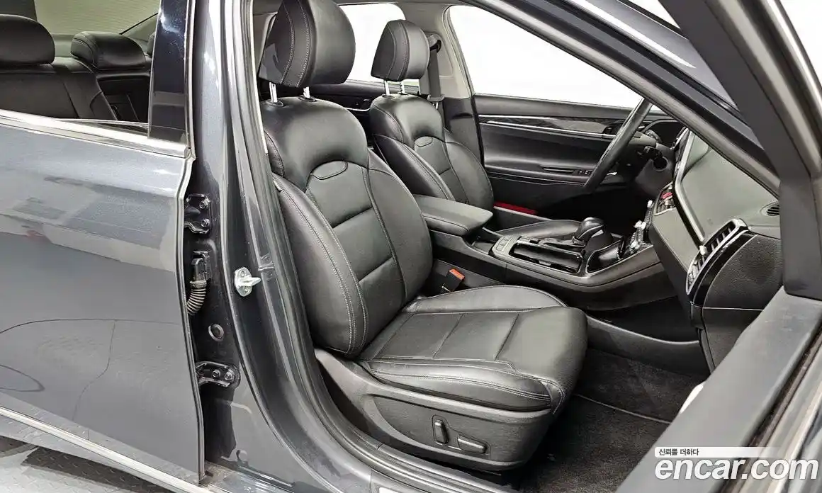 Hyundai Grandeur 2018 2.2 гидро в Москве № 48743, фото 10