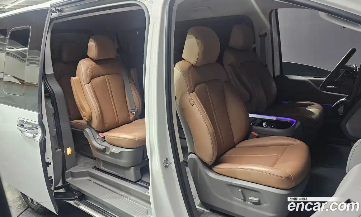 Hyundai Staria 2024 2.2 гидро в Москве № 109363, фото 11