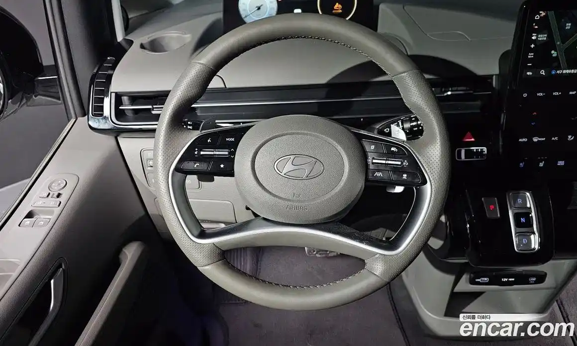 Hyundai Staria 2024 2.2 гидро в Москве № 109363, фото 13
