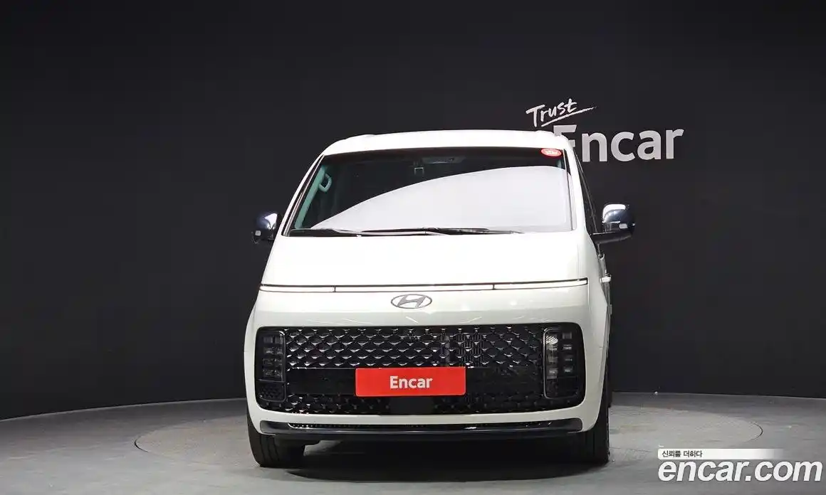 Hyundai Staria 2024 2.2 гидро в Москве № 109363, фото 3