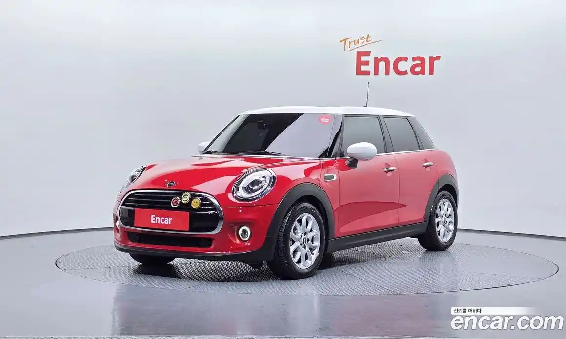 Mini Cooper 2020 1.5 гидро в Москве № 137771, фото 1