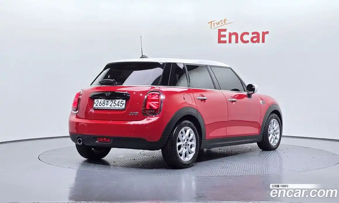 Mini Cooper 2020 1.5 гидро в Москве № 137771, фото 2