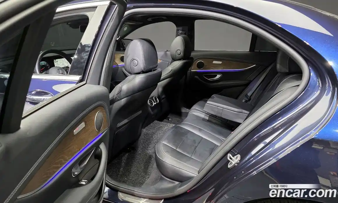 Mercedes-Benz E-Class 2022 2.0 гидро в Москве, фото 11