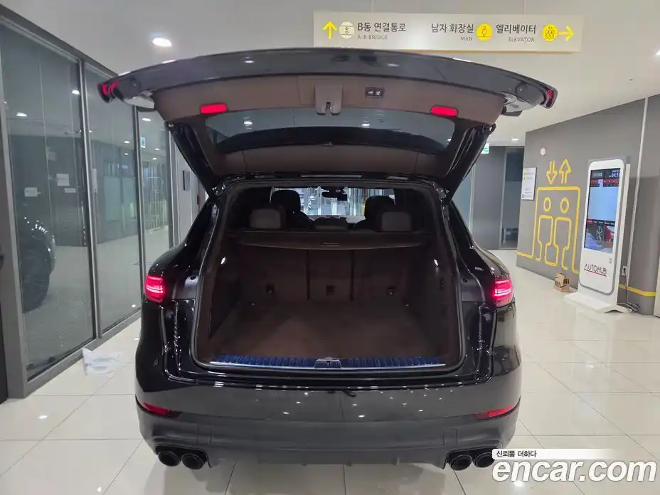Porsche Cayenne 2022 3.0 гидро в Москве № 165741, фото 17