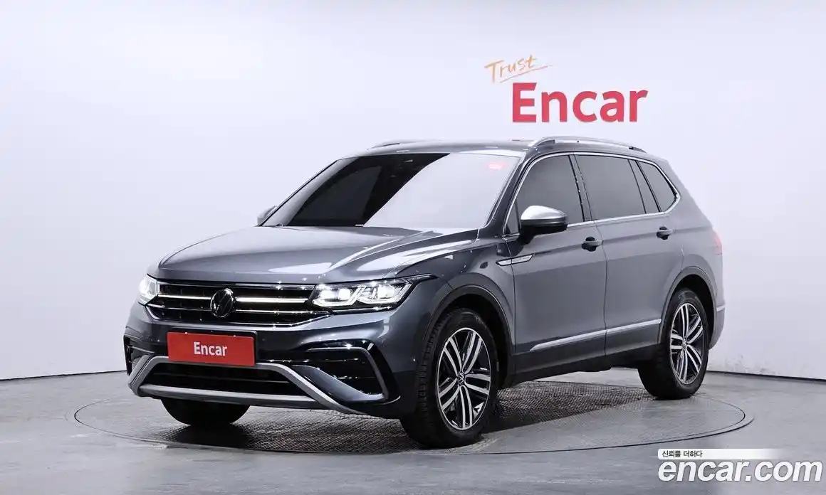 Volkswagen Tiguan 2022 2.0 гидро в Москве № 168826, фото 1