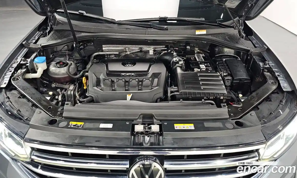 Volkswagen Tiguan 2022 2.0 гидро в Москве № 168826, фото 6
