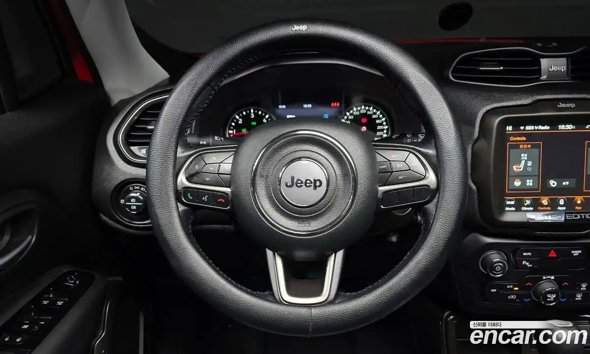 Jeep Renegade 2020 1.6 гидро в Москве № 169495, фото 13