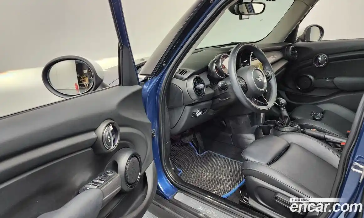 Mini Cooper 2015 1.5 гидро в Москве № 177166, фото 10