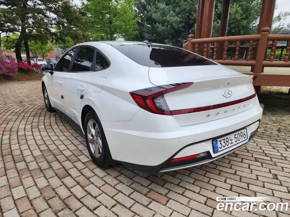 Hyundai Sonata 2022 2.0 гидро в Москве № 1903436, фото 4