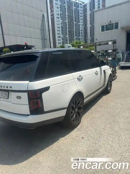 Land Rover Range-Rover 2018 4.4 гидро в Москве № 1982061, фото 4