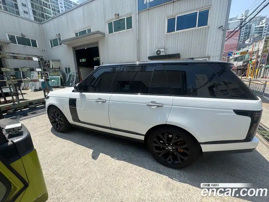 Land Rover Range-Rover 2018 4.4 гидро в Москве № 1982061, фото 10