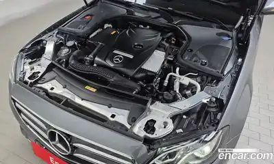 Mercedes-Benz E-Class 2020 2.0 гидро в Москве № 2049657, миниатюра 6