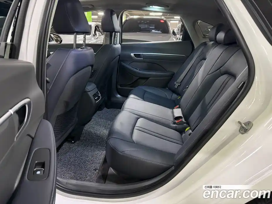 Hyundai Sonata 2023 1.6 гидро в Москве № 2050110, фото 17