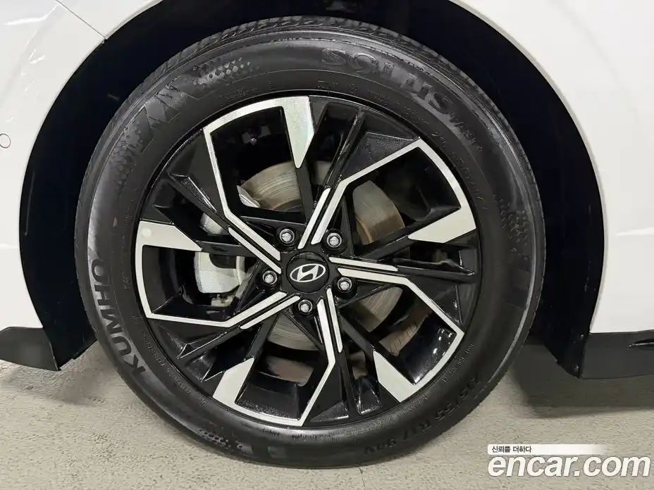 Hyundai Sonata 2023 1.6 гидро в Москве № 2050110, фото 19