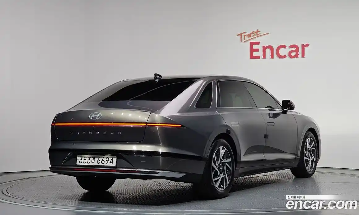 Hyundai Grandeur 2023 2.5 гидро в Москве № 2050128, фото 2