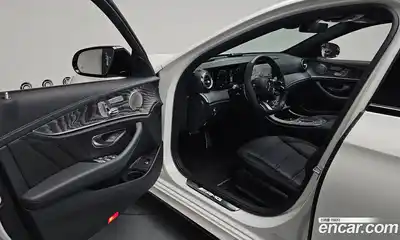 Mercedes-Benz E-Class 2023 3.0 гидро в Москве № 2050134, миниатюра 12