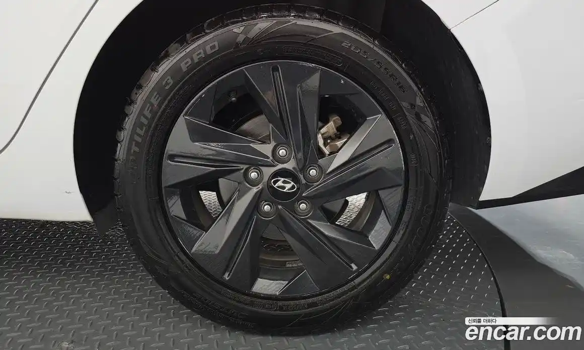 Hyundai Avante 2022 1.6 гидро в Москве № 2050171, фото 7