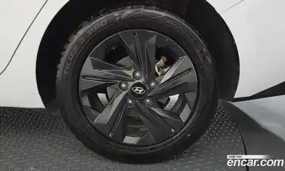 Hyundai Avante 2022 1.6 гидро в Москве № 2050171, миниатюра 7