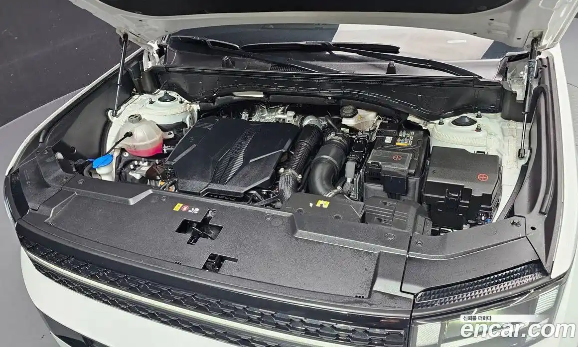 Hyundai Santa Fe 2023 2.5 гидро в Москве № 2050341, фото 6