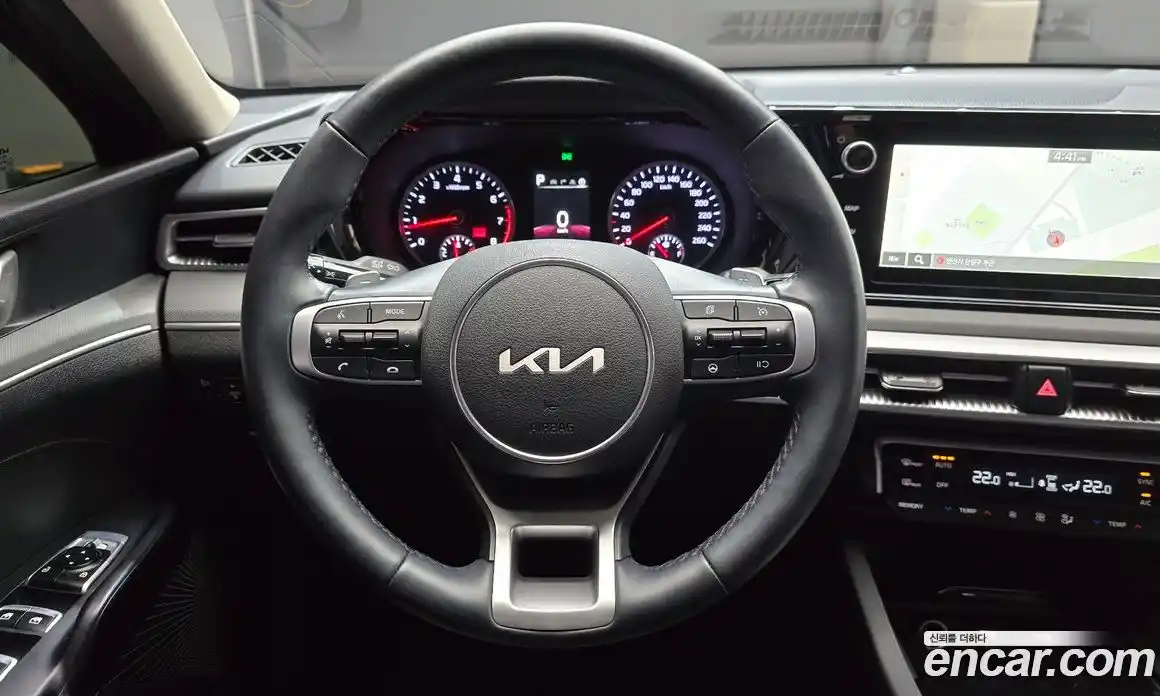 Kia K5 2023 2.0 гидро в Москве № 2050833, фото 18