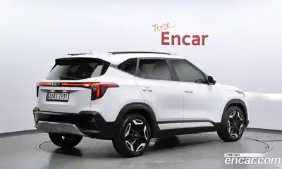 Kia Seltos 2022 2.0 гидро в Москве № 2051313, миниатюра 2
