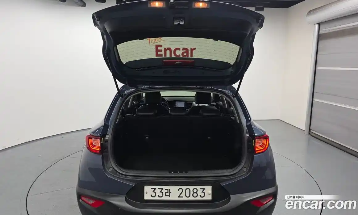 Kia Stonic 2017 1.6 гидро в Москве № 2051323, фото 26