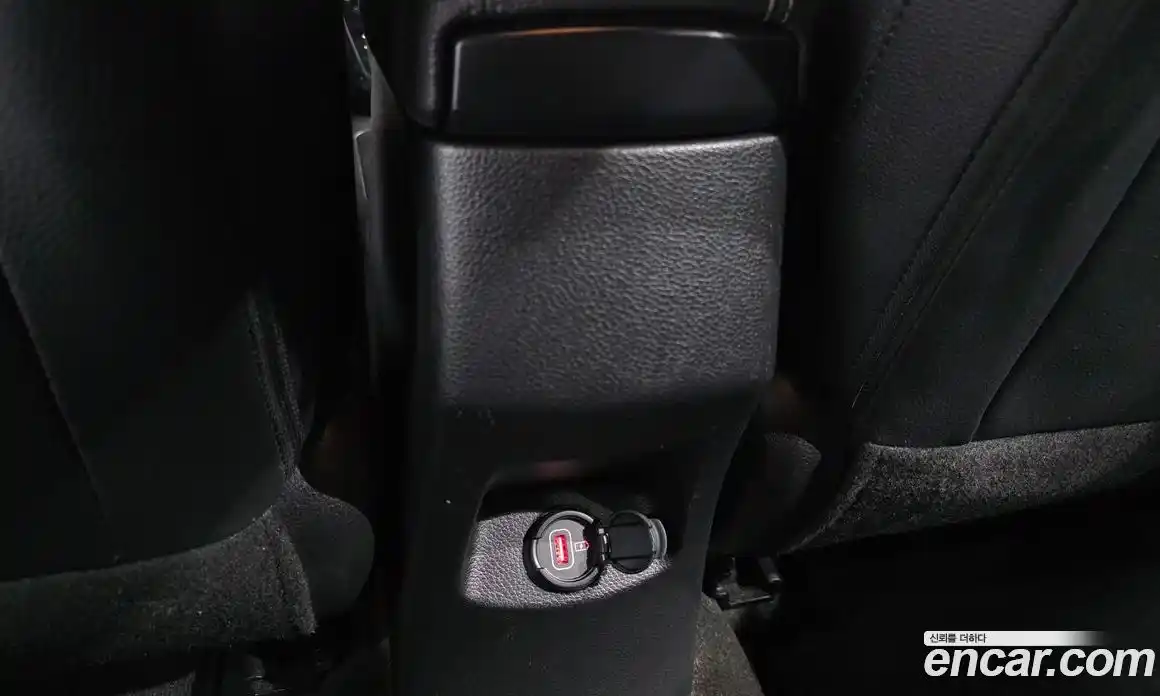 Kia Stonic 2017 1.6 гидро в Москве № 2051323, фото 29